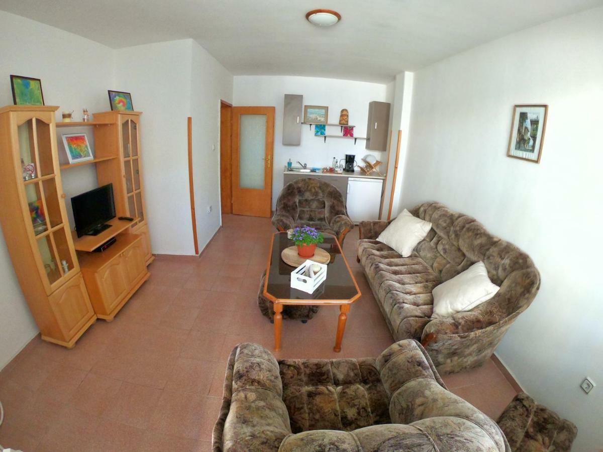 Apartment In St. Vlas With Terrace Sveti Vlas Εξωτερικό φωτογραφία