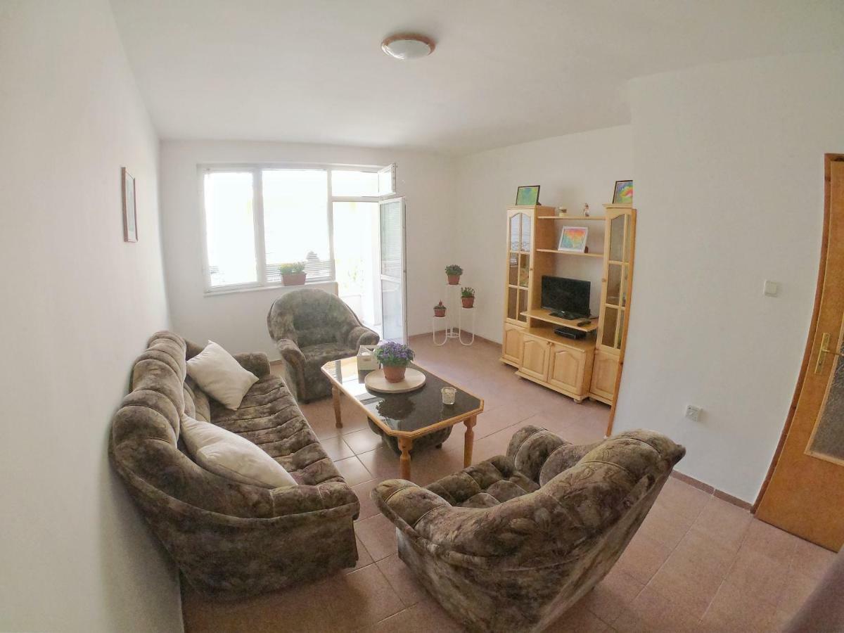 Apartment In St. Vlas With Terrace Sveti Vlas Εξωτερικό φωτογραφία